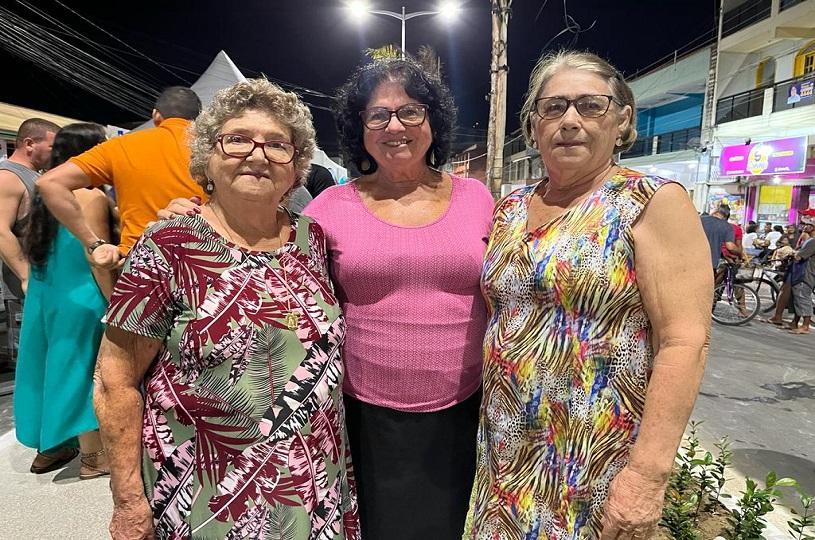 Nova fase: Moradores de Jardim Tropical comemoram as novas vias do bairro