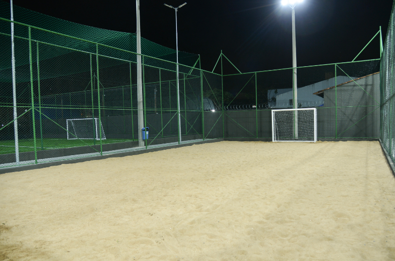 Comunidade de Valparaíso ganha Centro Esportivo