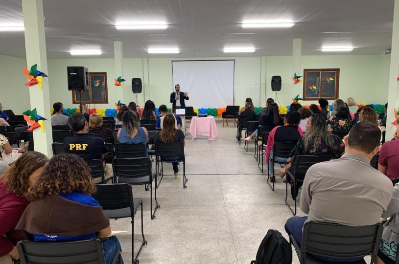 Profissionais da Semas participam de ação formativa sobre o Programa de Erradicação do Trabalho Infantil
