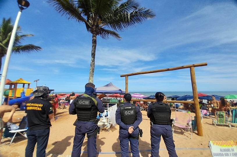 Fiscalização Ambiental faz blitz contra caixas de som nas praias da Serra