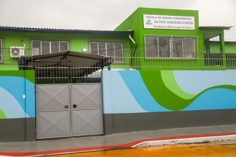 Escolas municipais da Serra conscientizam as famílias sobre lei de restrição do uso de celulares