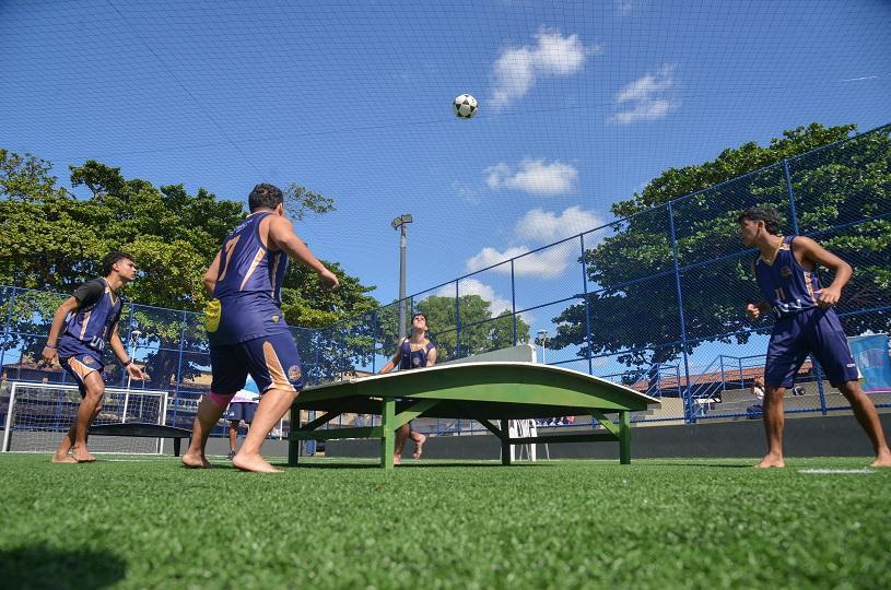 Fim de semana tem jogos de beach soccer escolar na Arena Serra Banestes