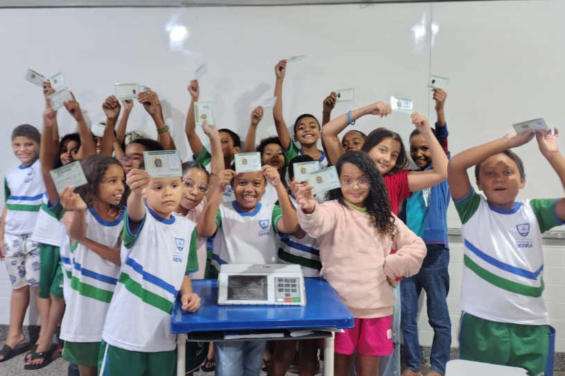 Educação incentiva protagonismo estudantil com eleições de líderes e vice-líderes de turma