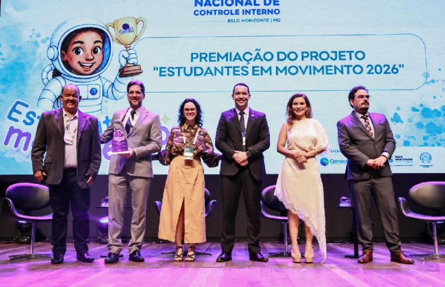 Serra recebe premiação nacional pelo projeto Aluno Auditor